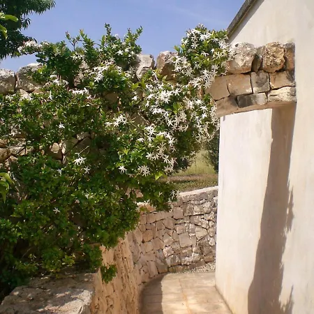 4 Trulli, Sea View, Vista Mare, Isolata Villa